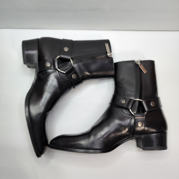 Saint Laurent Men's Wyatt Leather Harness Boots **Great Pre-owned Condition** - Picture 2 of 16